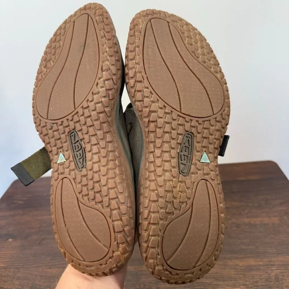 Keen Mens SOLR (Sand. Ocean. Lake. River) army green nylon strap sandal size 10